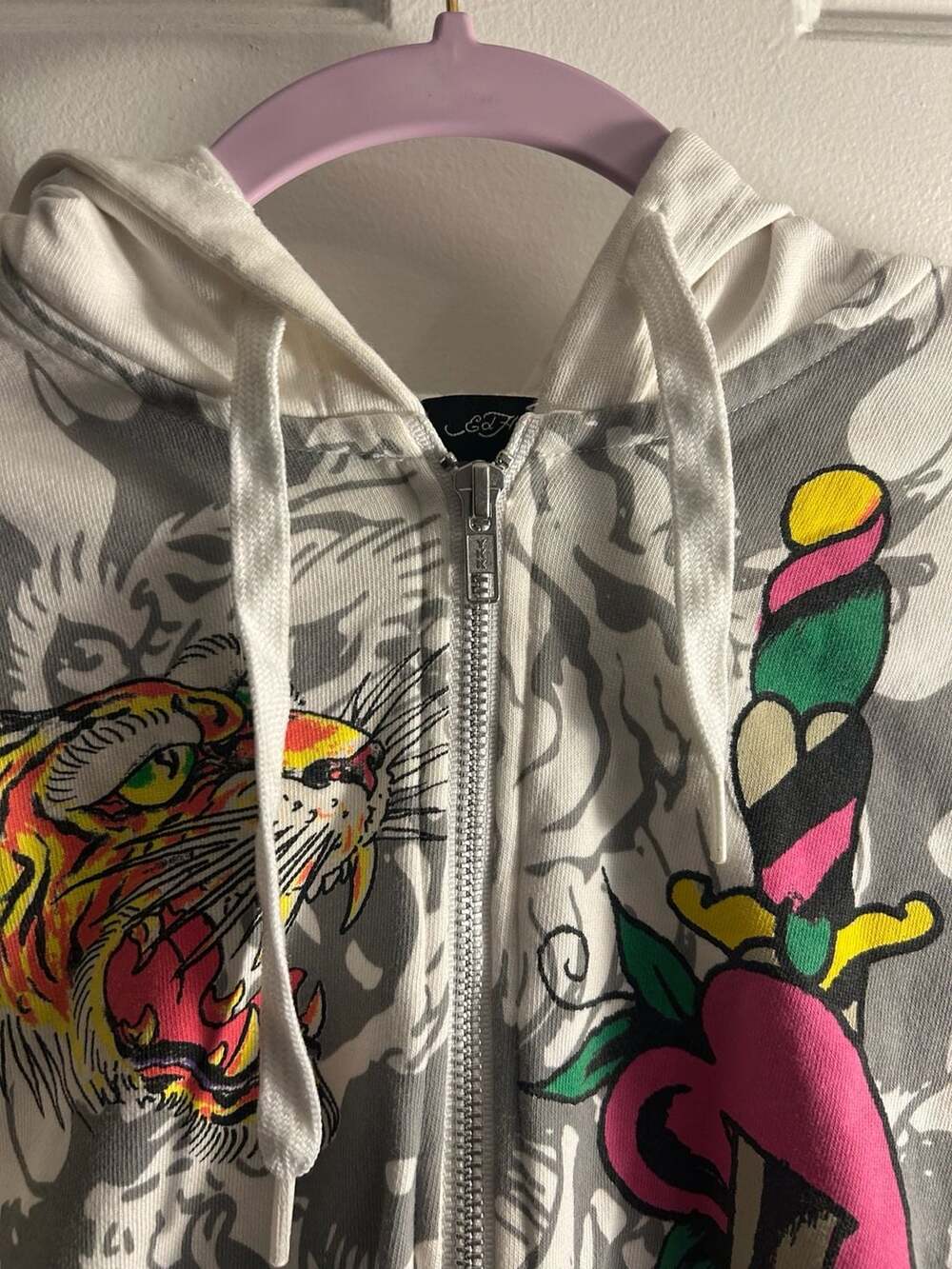 Ed Hardy Women's White Zip-Up Hoodie with Tiger and Dragon Graphic - Picture 3 of 6
